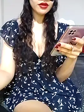 Snapshot of deva-sexy chatting on 04-28-26, 04:45 deva-sexy online show from 04-28-26, 04:45