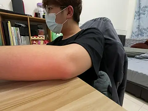 hiiiizzzz online show from 02-23-26, 03:42