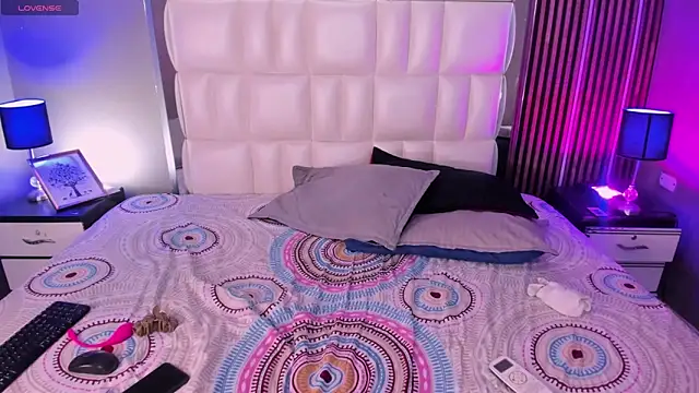 xCharlotte 20 online show from 02-09-26, 09:08