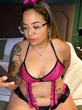 Lindalatina2001 online show from 01-09-26, 01:08