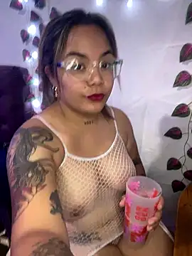 Lindalatina2001 online show from 01-11-26, 12:59