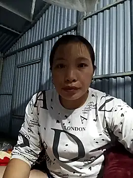 Evelyn-n online show from 02-12-26, 12:00