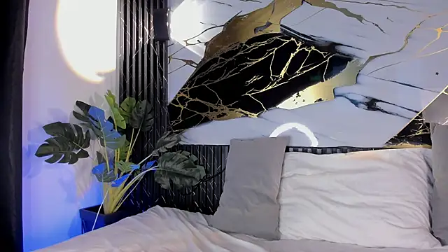 alivega  online show from 04-23-26, 07:27