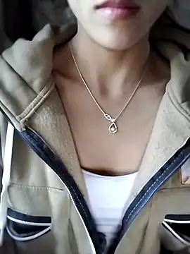 Snapshot of iam-eli chatting on 11-30-25, 09:35 iam-eli online show from 11-30-25, 09:35