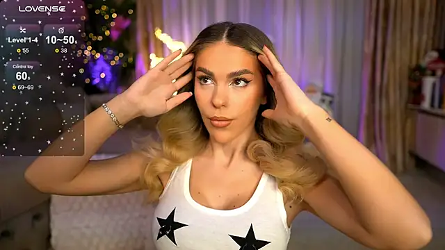 ChloeVelvetx online show from 12-22-25, 10:40