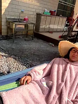 A-ZJunn online show from 01-13-26, 06:18