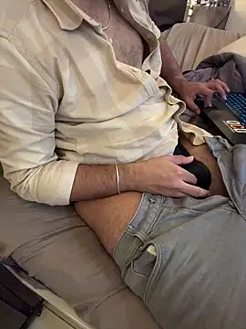 Snapshot of BlahNextDoor chatting on 12-16-25, 09:09 BlahNextDoor online show from 12-16-25, 09:09