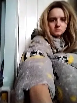 Snapshot of Amy01112 chatting on 01-13-26, 01:49 Amy01112 online show from 01-13-26, 01:49