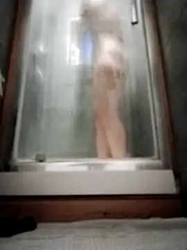 Snapshot of Amy01112 chatting on 02-18-26, 05:42 Amy01112 online show from 02-18-26, 05:42