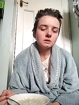 Snapshot of Amy01112 chatting on 02-27-26, 02:17 Amy01112 online show from 02-27-26, 02:17