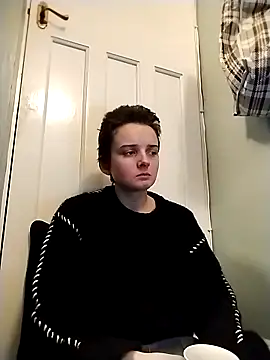 Snapshot of Amy01112 chatting on 03-01-26, 06:43 Amy01112 online show from 03-01-26, 06:43