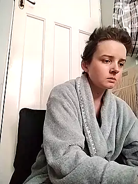 Snapshot of Amy01112 chatting on 03-09-26, 02:10 Amy01112 online show from 03-09-26, 02:10