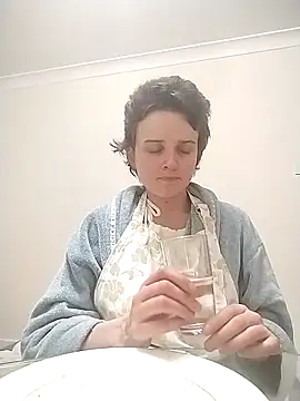 Amy01112 online show from 04-27-26, 10:19