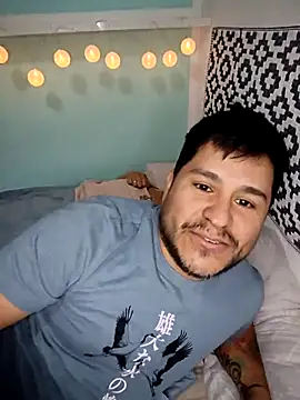 Snapshot of Luna_Leroy chatting on 12-15-25, 06:34 Luna Leroy online show from 12-15-25, 06:34