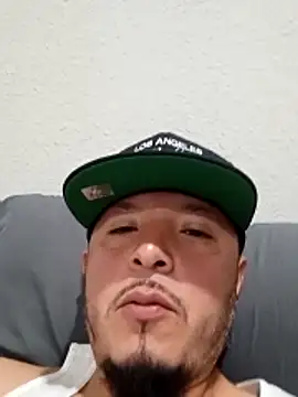 Lalin2323 online show from 02-04-26, 01:33