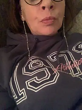 CherryCe online show from 12-21-25, 03:41