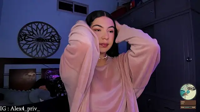 Snapshot of babycherry19 chatting on 12-17-25, 01:44 babycherry19 online show from 12-17-25, 01:44