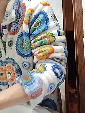 gatitachula93 online show from 02-10-26, 01:43