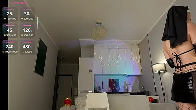 yoursecretloveee online show from 02-08-26, 01:25