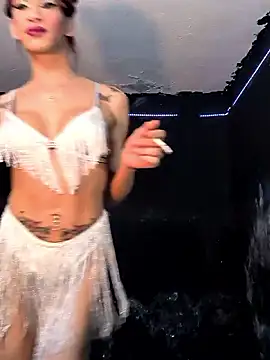 Snapshot of makensys_dirty_hot chatting on 12-13-25, 08:14 makensys dirty hot online show from 12-13-25, 08:14