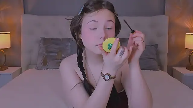 YONA WINK online show from 03-15-26, 08:37