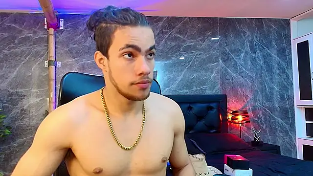 Snapshot of PatrickS25 chatting on 12-05-25, 04:10 PatrickS25 online show from 12-05-25, 04:10