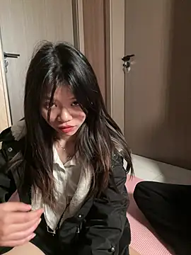 xinxin988179 online show from 03-17-26, 05:22