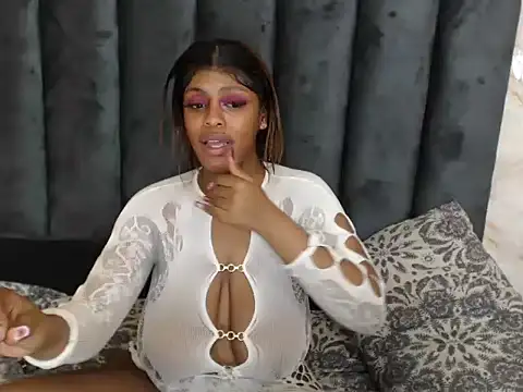 Snapshot of SexyHarleyBlack chatting on 12-15-25, 08:29 SexyHarleyBlack online show from 12-15-25, 08:29