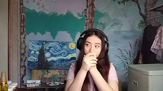 Sofiaherexo online show from 12-16-25, 11:15