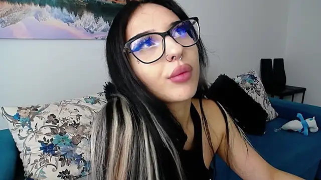 Snapshot of RavenFoxxy chatting on 07-26-26, 07:04 RavenFoxxy online show from 07-26-26, 07:04