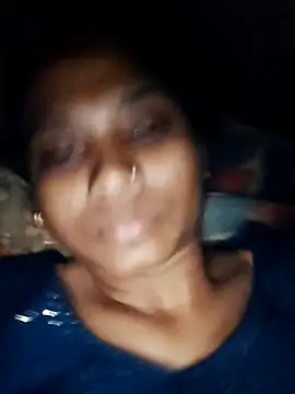 Snapshot of Roshnibaria chatting on 04-23-26, 04:20 Roshnibaria online show from 04-23-26, 04:20