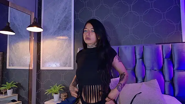 Snapshot of HannyJones chatting on 12-01-25, 01:38 HannyJones online show from 12-01-25, 01:38