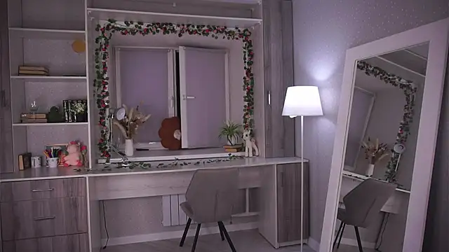 Snapshot of RonnieSparlin chatting on 12-16-25, 12:54 RonnieSparlin online show from 12-16-25, 12:54