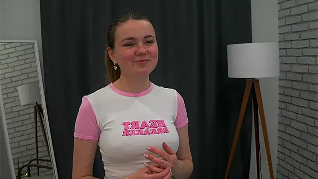 Snapshot of ElmiraZiel chatting on 12-04-25, 10:13 ElmiraZiel online show from 12-04-25, 10:13