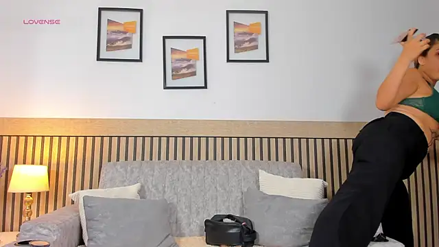 Zara Wolf  online show from 03-12-26, 08:31