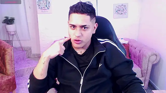 Snapshot of aroon_12 chatting on 12-15-25, 03:22 aroon 12 online show from 12-15-25, 03:22