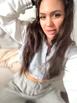 SiennaLuxexx online show from 04-14-26, 01:17