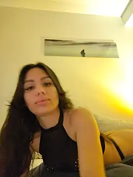 Snapshot of SiennaLuxexx chatting on 06-14-26, 12:18 SiennaLuxexx online show from 06-14-26, 12:18