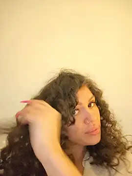 Snapshot of SiennaLuxexx chatting on 06-18-26, 12:09 SiennaLuxexx online show from 06-18-26, 12:09