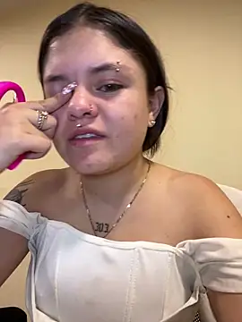 Camila Duarte2 online show from 03-17-26, 01:25