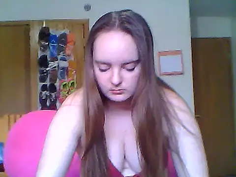 CallmeVenuss online show from 05-05-26, 04:04