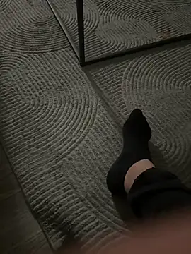 Snapshot of suprise4321 chatting on 12-16-25, 02:16 suprise4321 online show from 12-16-25, 02:16