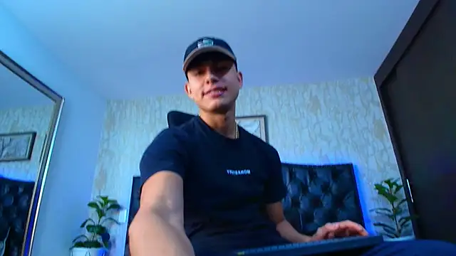 Lander Cruz online show from 03-11-26, 07:09