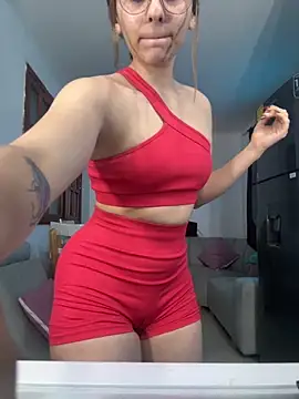 MollyZanderbond online show from 12-02-25, 09:43