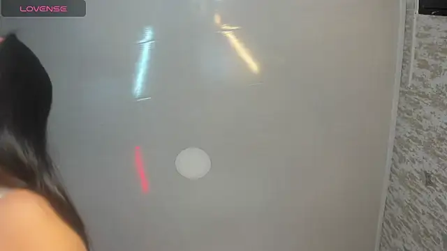 Snapshot of isa_bellaax chatting on 12-15-25, 12:31 isa bellaax online show from 12-15-25, 12:31