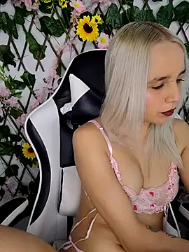 KasumiSophia online show from 04-27-26, 12:25