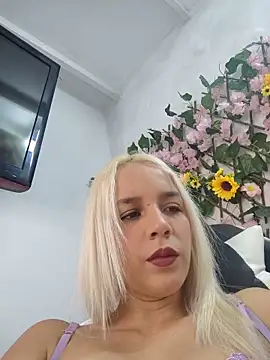 Snapshot of KasumiSophia chatting on 06-07-26, 01:48 KasumiSophia online show from 06-07-26, 01:48