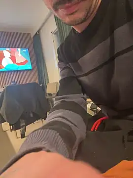 Snapshot of andresbale chatting on 02-10-26, 08:02 andresbale online show from 02-10-26, 08:02