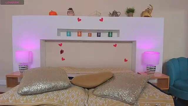 AnikaRomanoff  online show from 04-23-26, 12:29