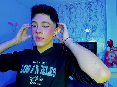 Snapshot of BlakeNoir_ chatting on 12-03-25, 12:29 BlakeNoir online show from 12-03-25, 12:29